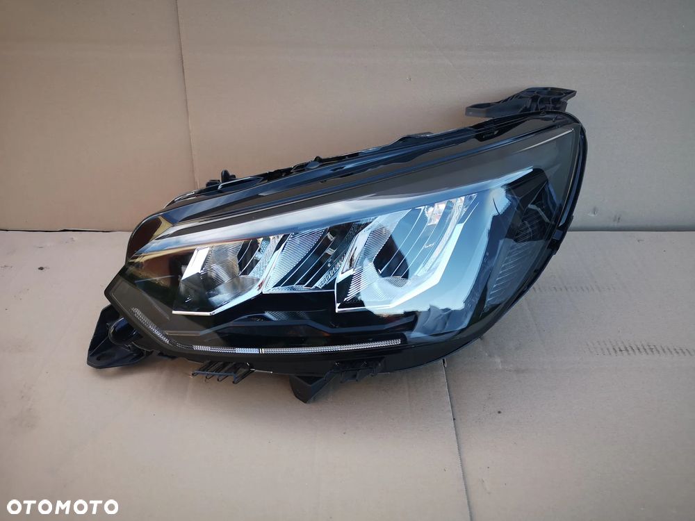 REFLEKTOR LAMPA LEWA PEUGEOT 208 2008 LEDOWA II NOWY MODEL od 2020 - 1