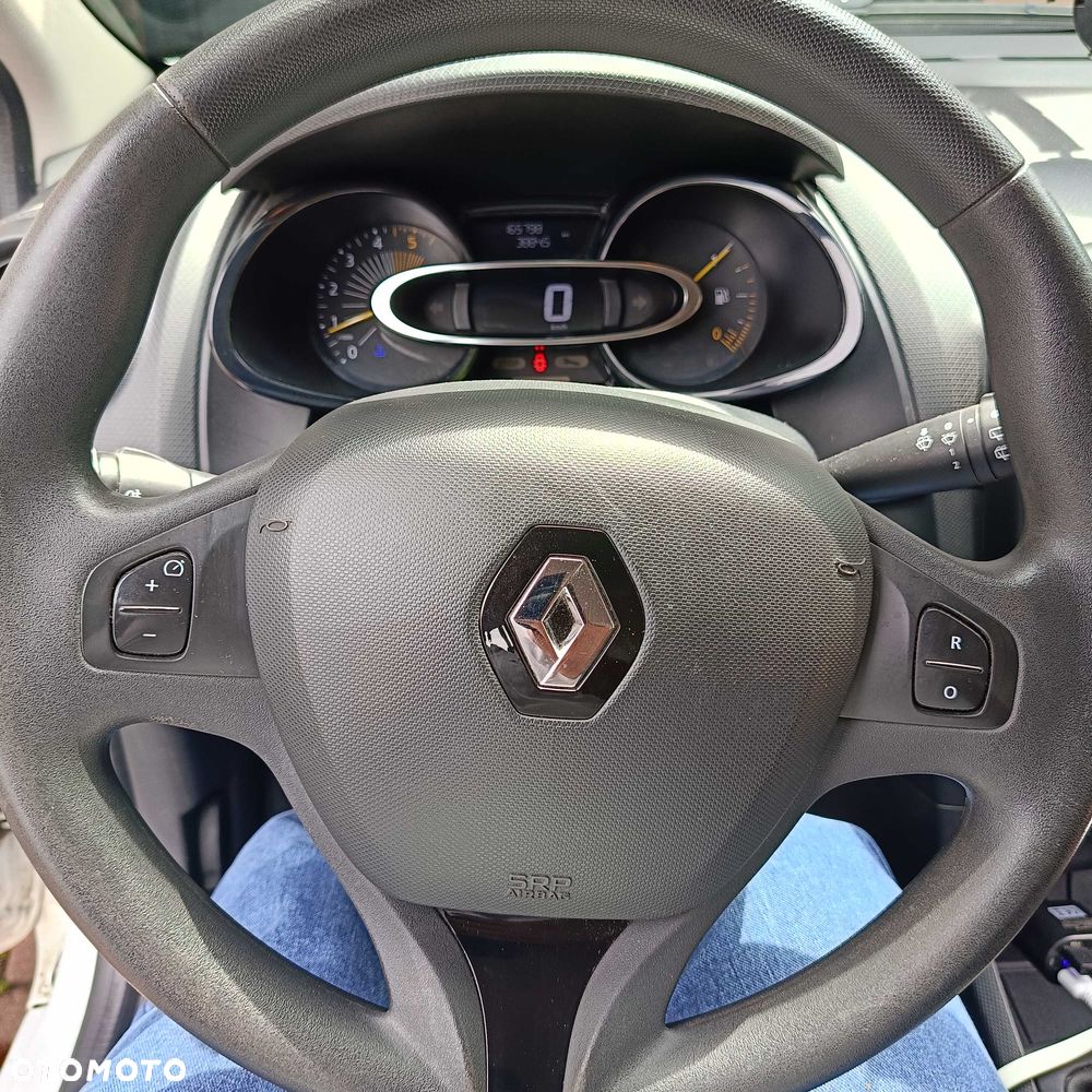 Renault Clio - 6