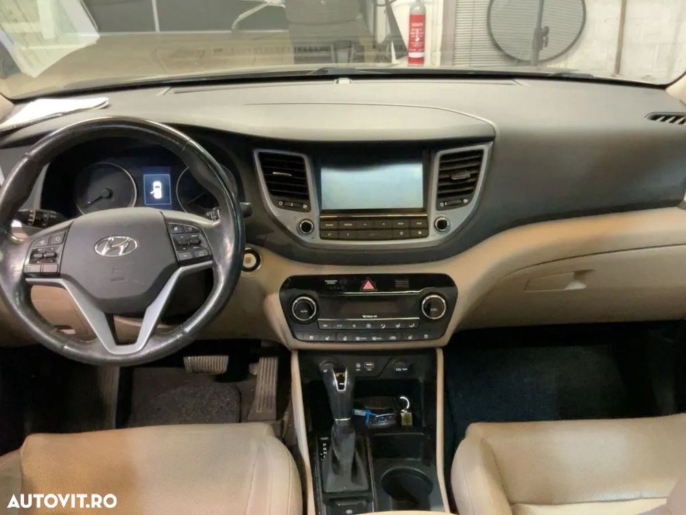 Hyundai Tucson 1.6 T-GDi 4WD 7DCT Premium - 4