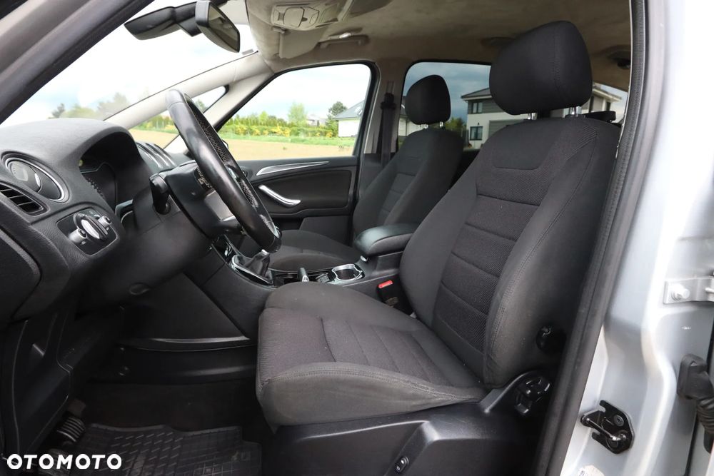 Ford S-Max 2.0 TDCi DPF Titanium - 32