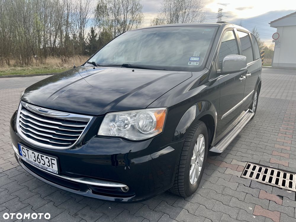 Chrysler Town & Country 3.6 Limited - 1