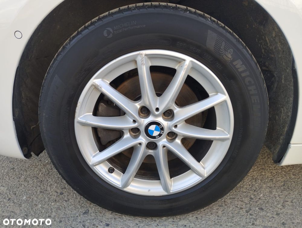 BMW Seria 2 216d - 19