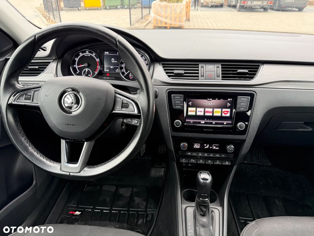 Skoda RAPID 1.4 TSI Style DSG - 10