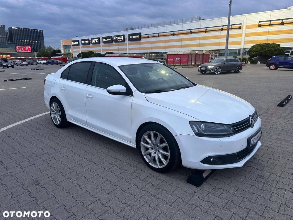 Volkswagen Jetta 2.0 TDI Comfortline - 10