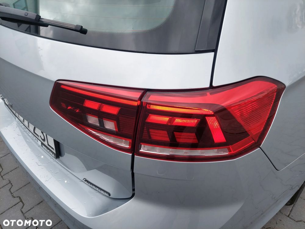 Volkswagen Passat - 38