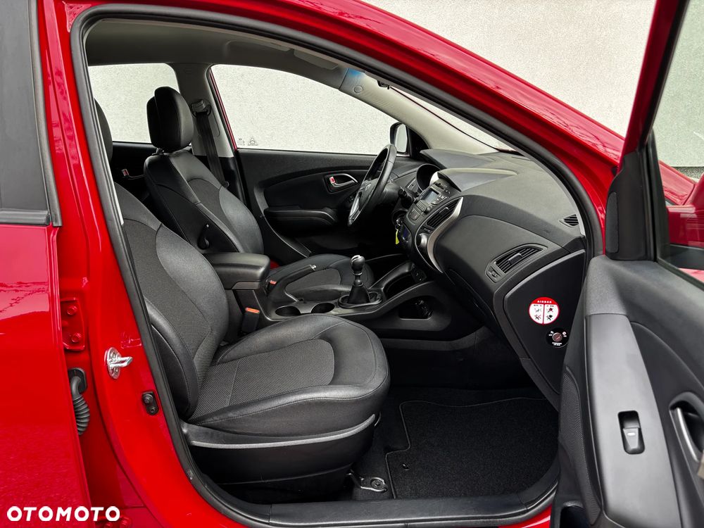 Hyundai ix35 1.6 2WD Fifa World Cup Edition - 12