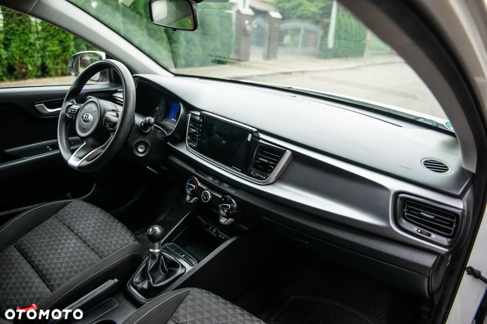 Kia Rio 1.2 Attract - 28