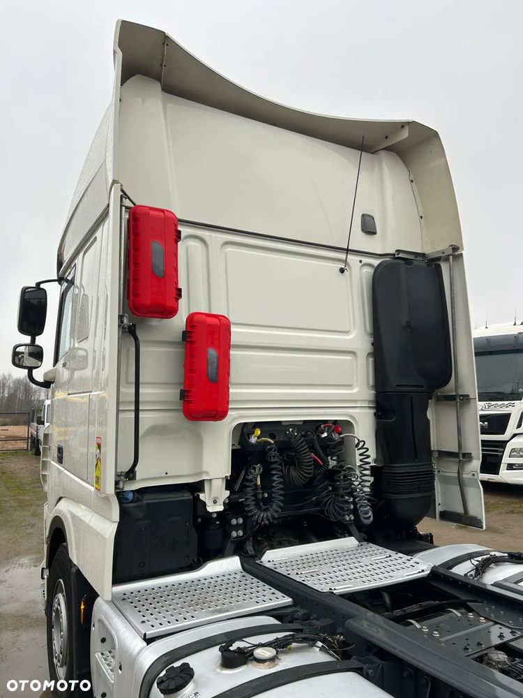 DAF XF 106 530 KM RETARDER 6x2 / 3 OSIOWY / NOWY TACHOGRAF / ORYGINALNY PRZEBIEG 525 TYS. KM / POLSKI SALON / 3 OŚKA / LAMPY LED / 2019 ROK !! - 11