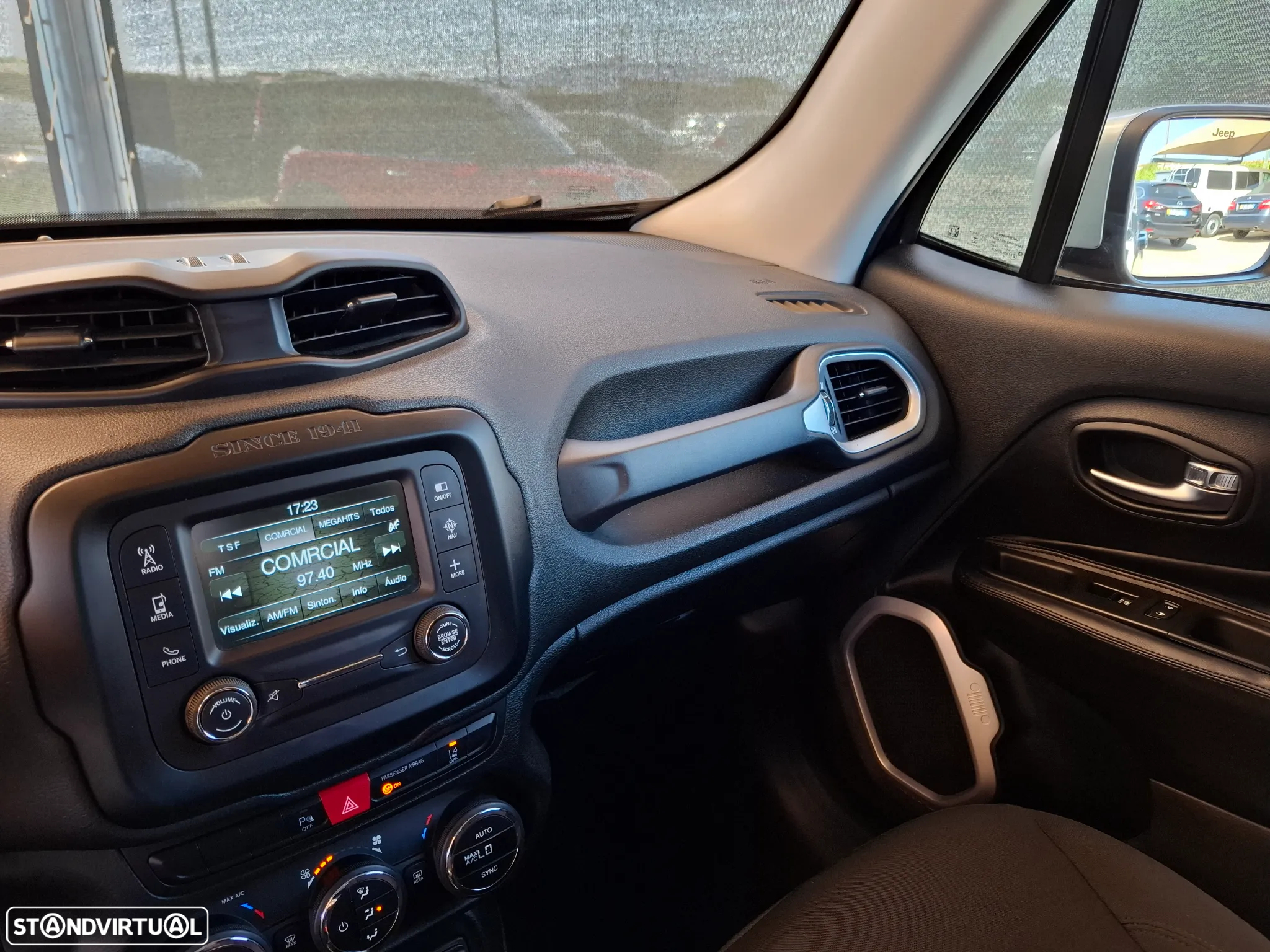Jeep Renegade 1.6 MJD Limited - 38