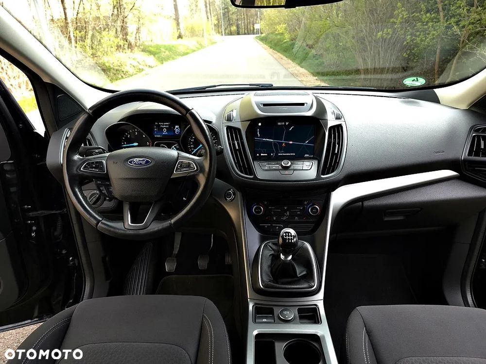 Ford Kuga 2.0 TDCi FWD Titanium Plus - 26
