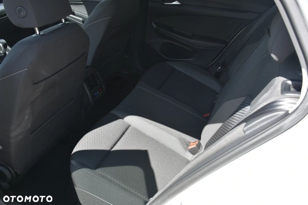 Volkswagen Golf 1.5 TSI OPF Active - 13