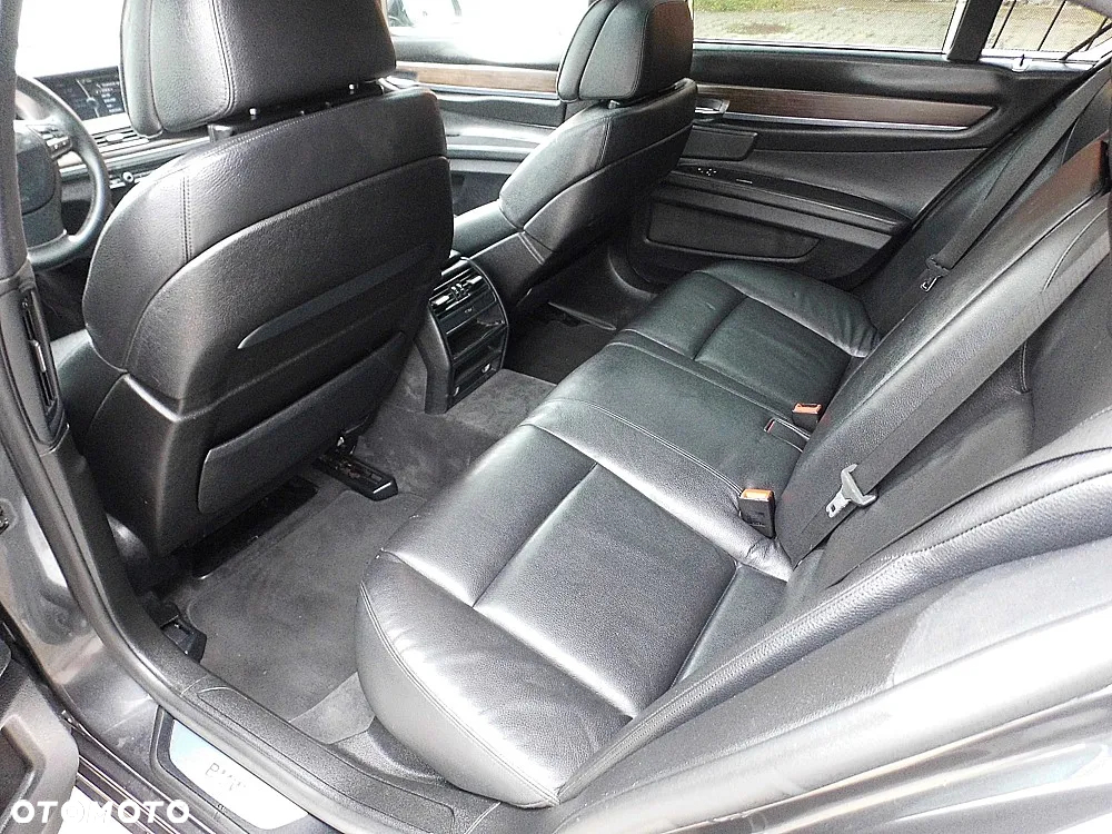 BMW Seria 7 730d - 8