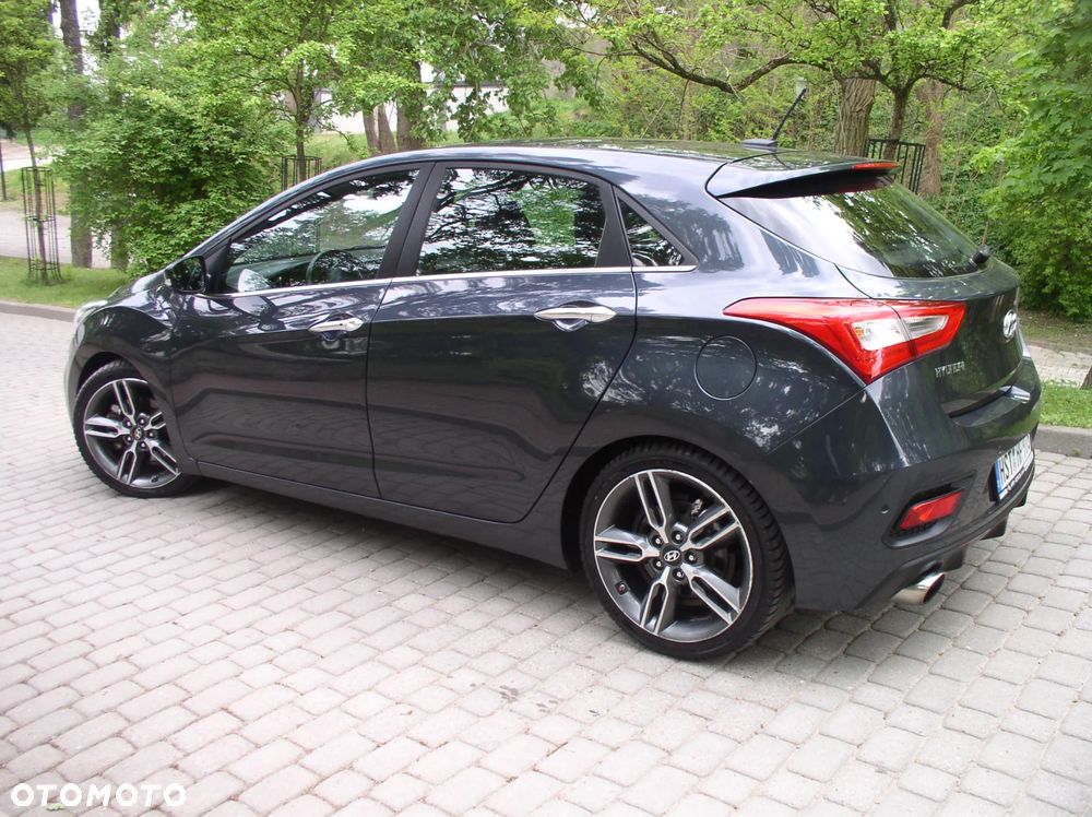 Hyundai i30 1.6 GDI Turbo Luxury - 3