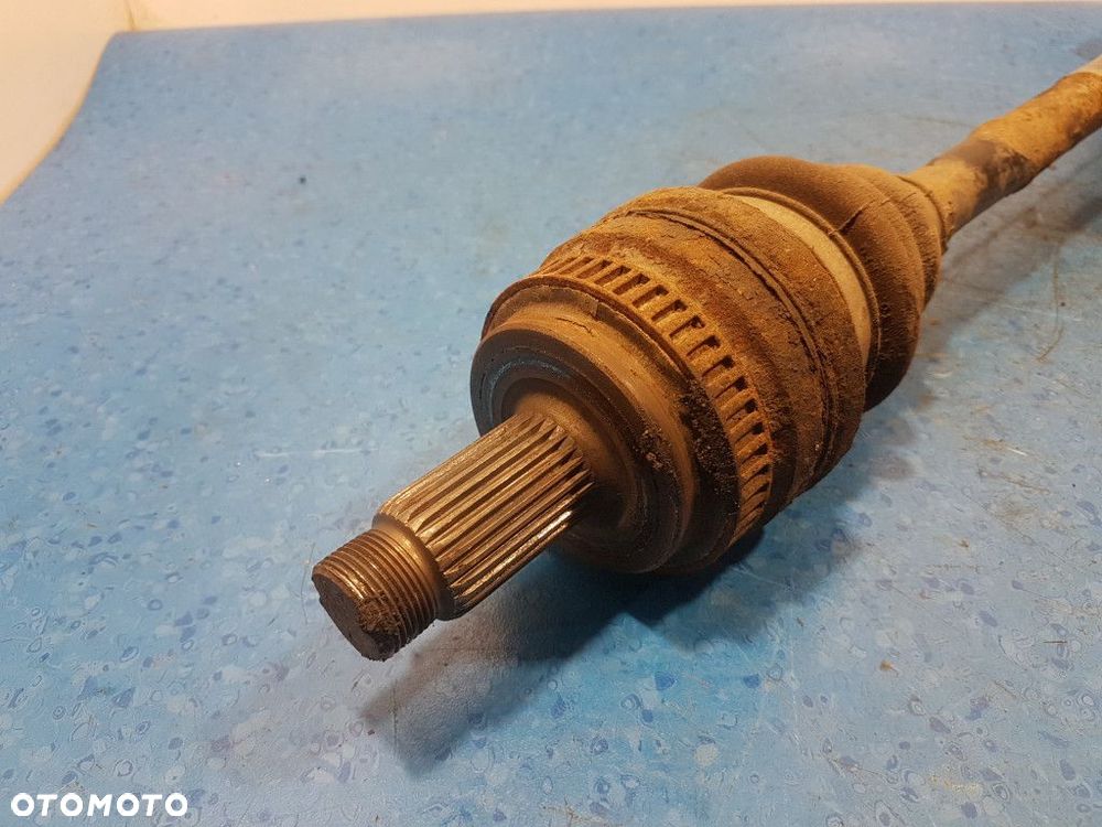 BMW 1 E87 118D PÓŁOŚ PRAWA TYŁ  N47 - 4