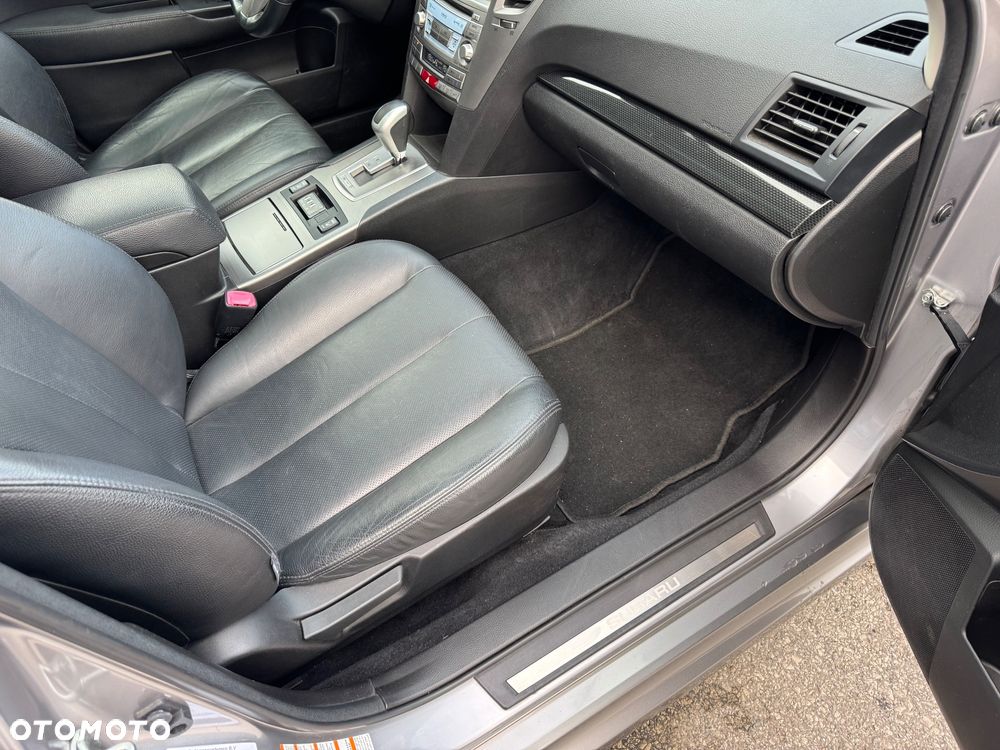 Subaru Legacy 2.5i Lineartronic Sport - 23