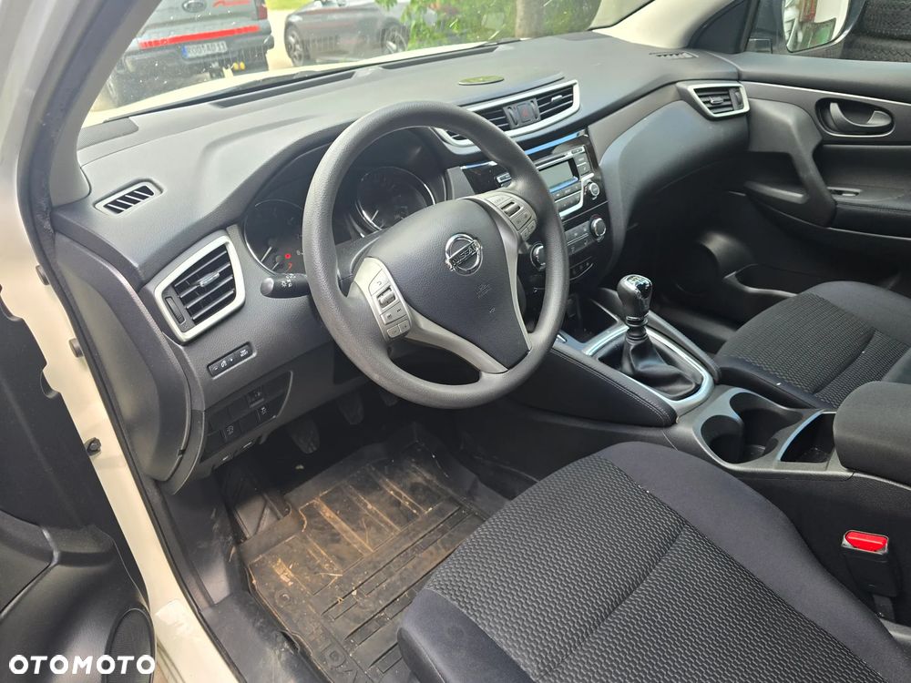 Nissan Qashqai 1.2 DIG-T N-Vision - 10