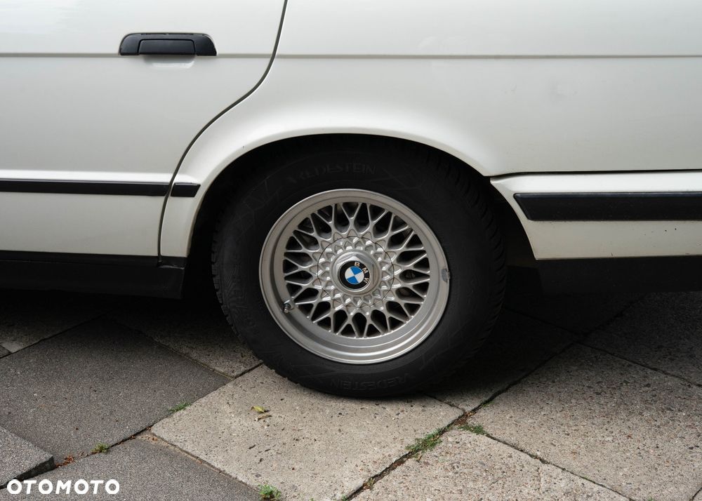 BMW Seria 5 520i - 5