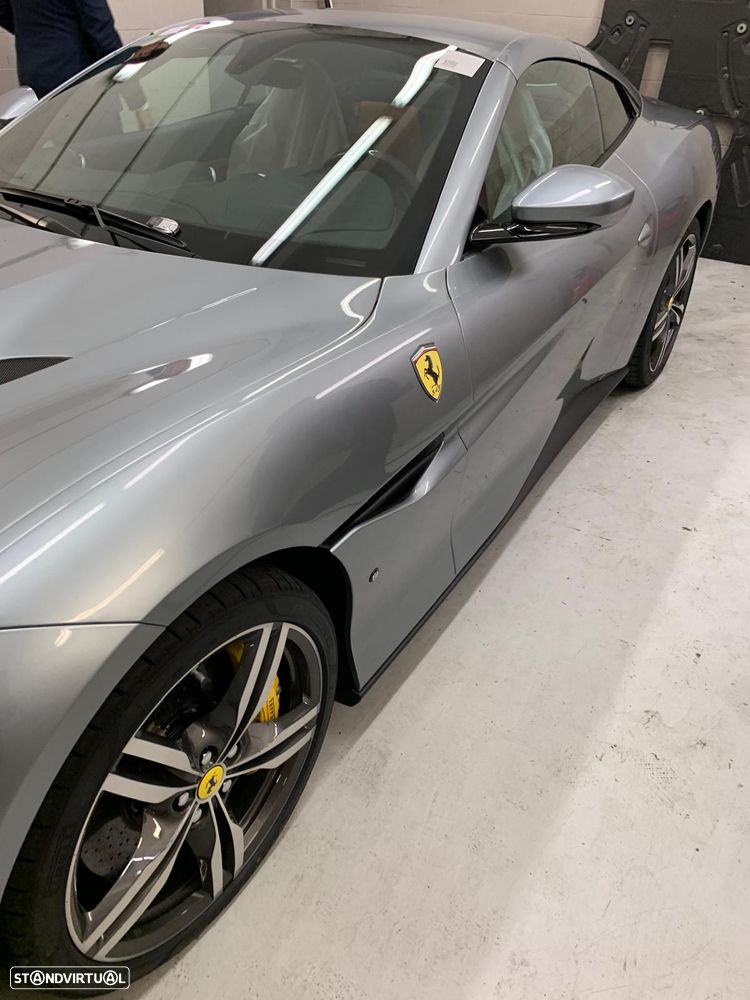 Ferrari Portofino 3.9 Twin-Turbo V8 - 9