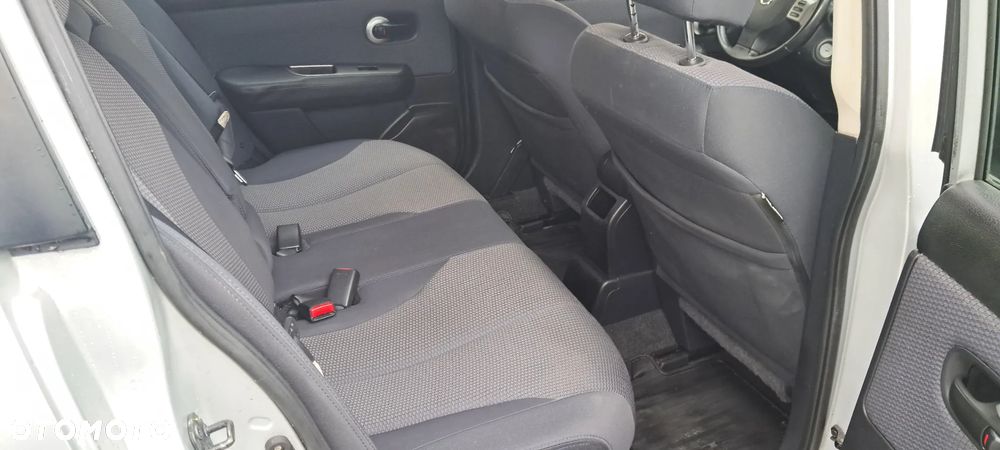 Nissan Tiida 1.8 acenta - 13
