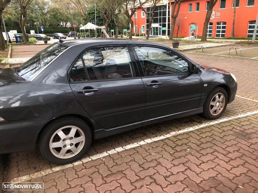 Mitsubishi Lancer 1.3 Invite - 8