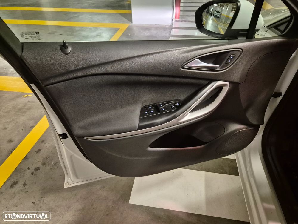 Opel Astra 1.0 Dynamic S/S - 20