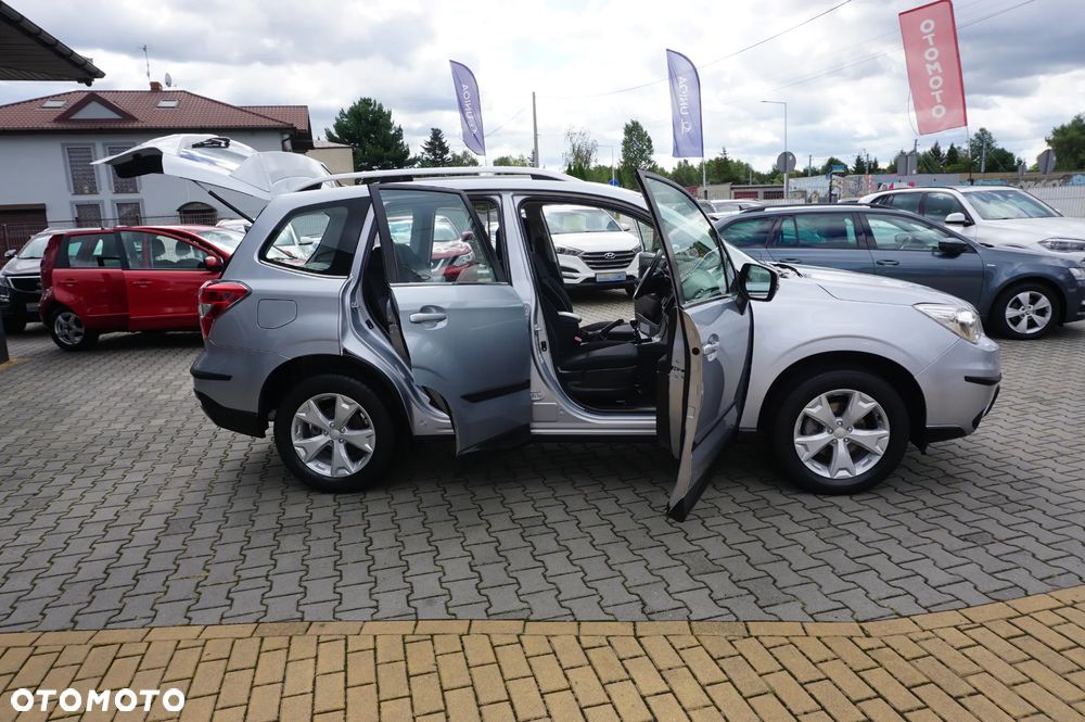 Subaru Forester 2.0X Exclusive - 17