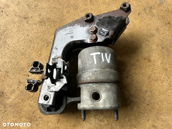 VW T4 2,5 TDI ŁAPA SKRZYNI BIEGÓW 7D0399111K