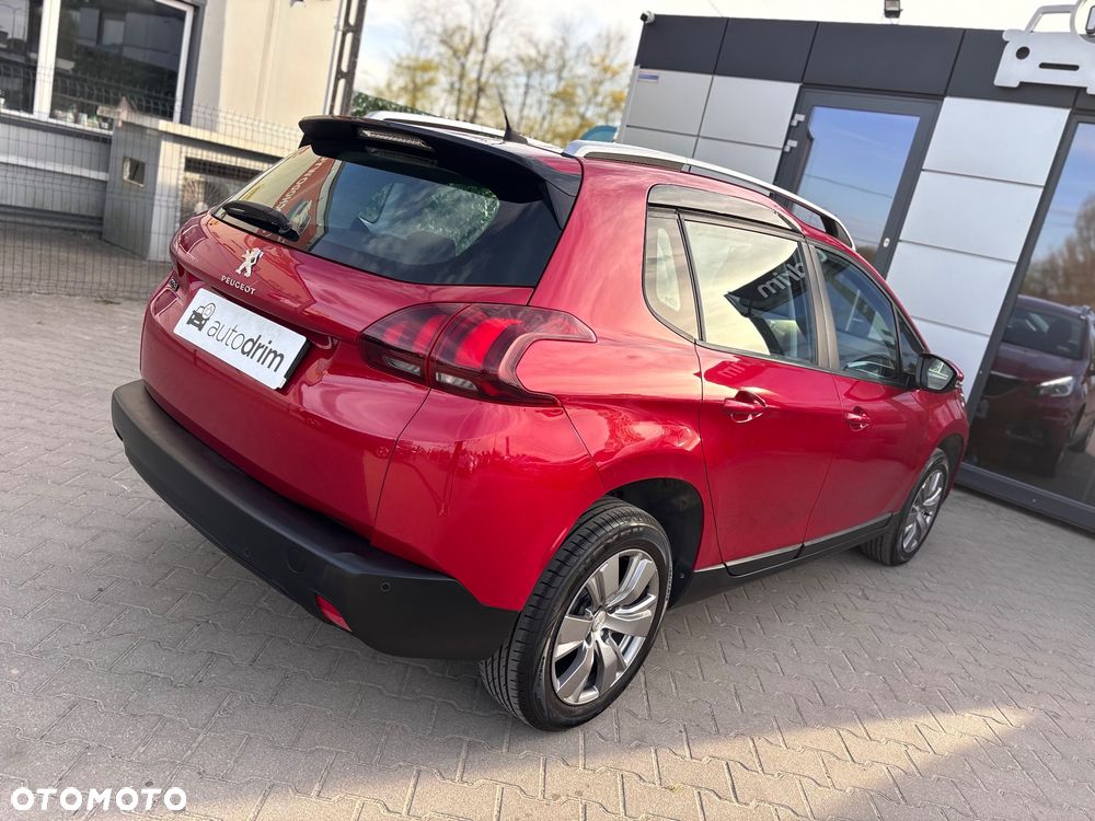 Peugeot 2008 1.2 Pure Tech Allure S&S - 15
