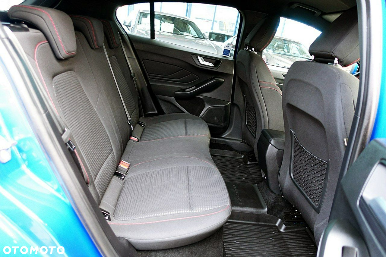 Ford Focus - 12