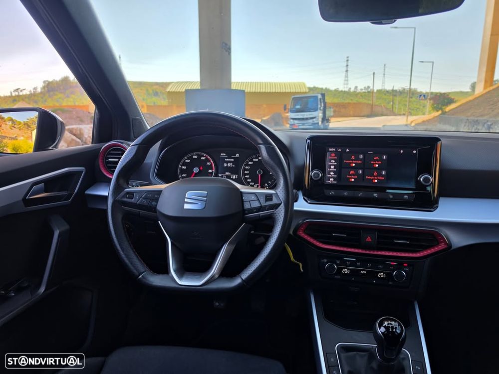 SEAT Arona 1.0 TSI FR - 6