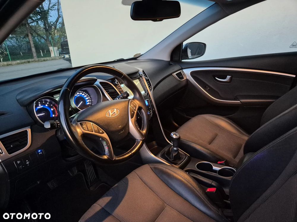 Hyundai i30 1.6 CRDi Premium - 18