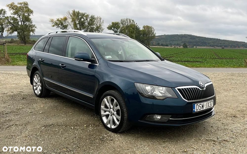 Skoda Superb 2.0 TDI 4x4 Platinum Outdoor DSG - 8