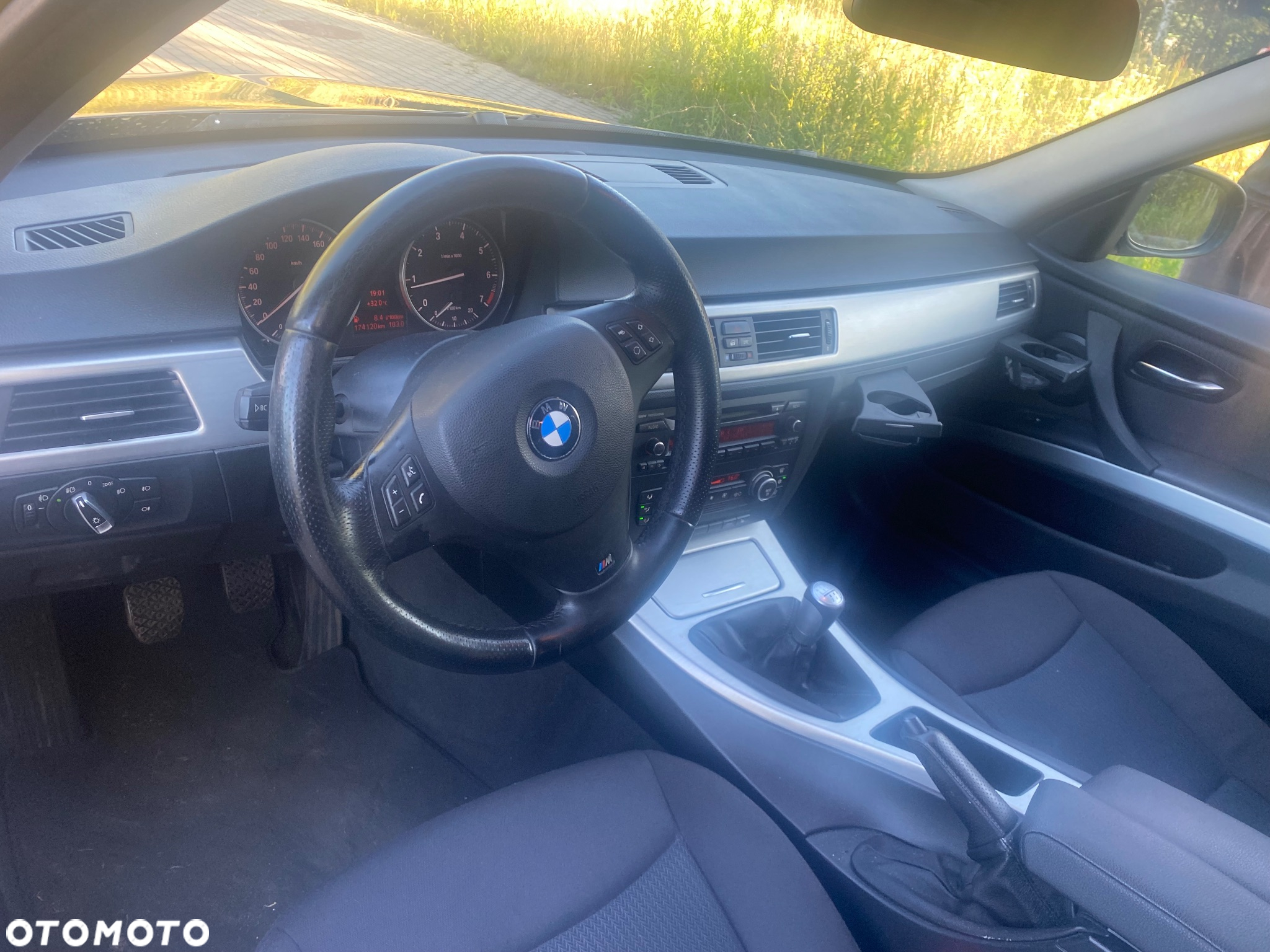BMW Seria 3 318i Edition Sport - 9