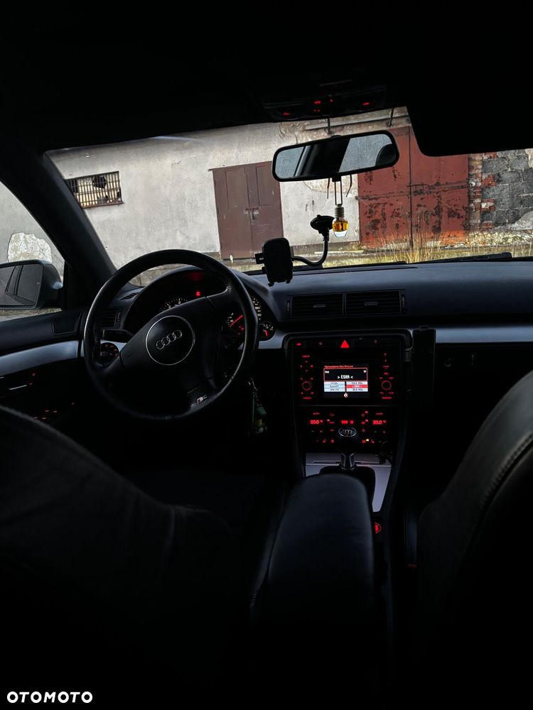 Audi A4 Avant - 8