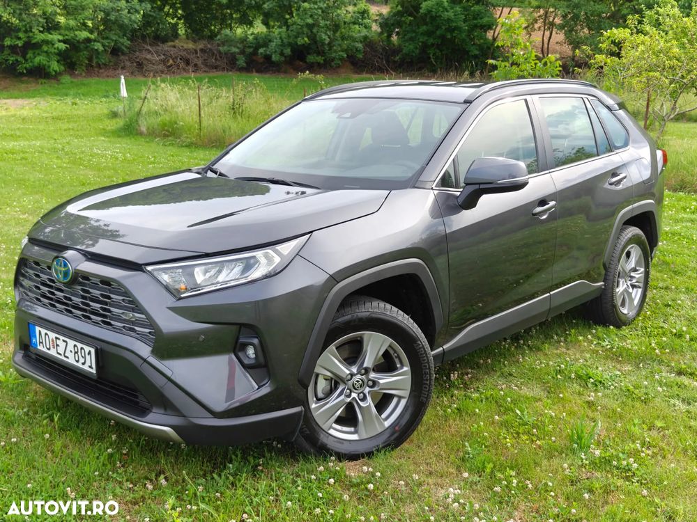 Toyota RAV4 - 1
