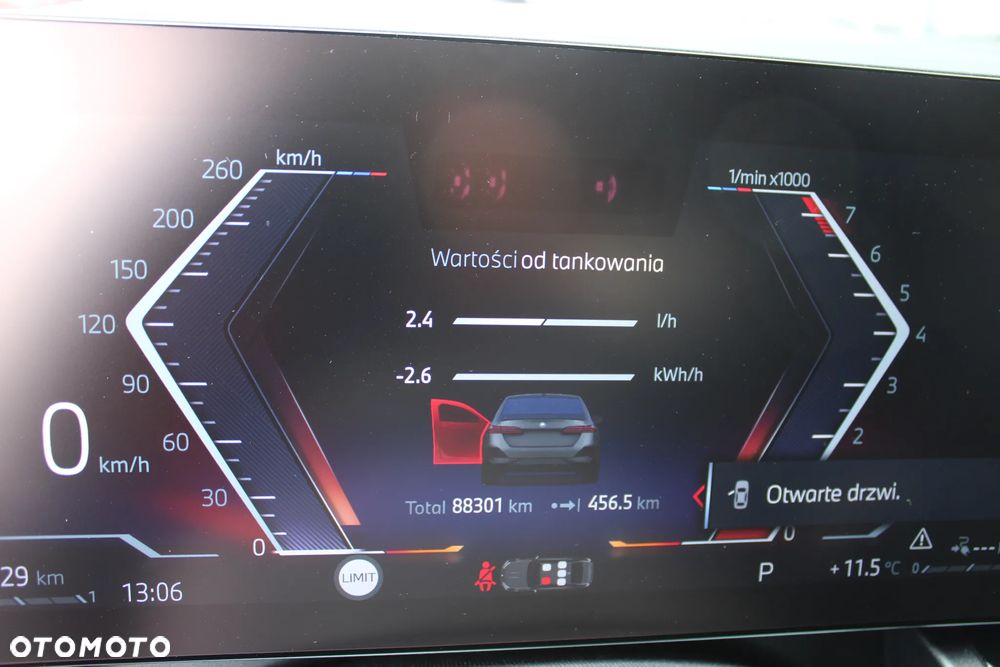 BMW Seria 5 550e xDrive PHEV M Sport - 27