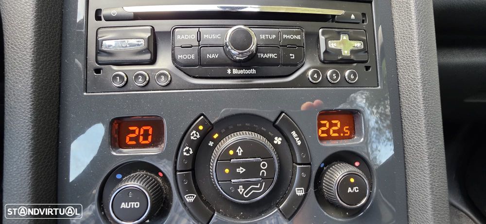 Peugeot 5008 1.6 BlueHDi Allure - 28