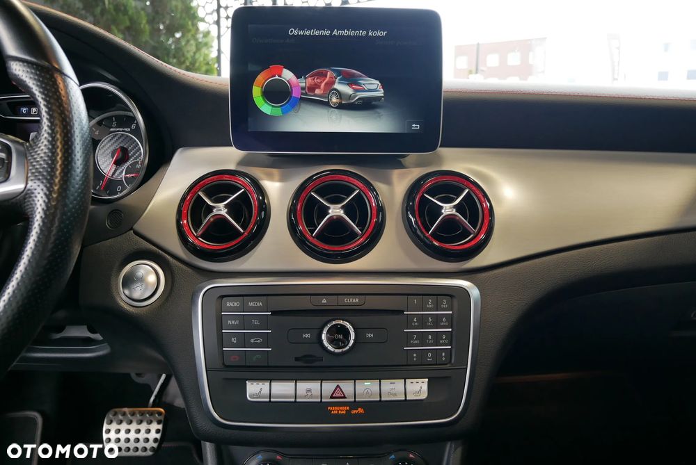Mercedes-Benz CLA AMG 45 4Matic AMG Speedshift DCT 7G - 25