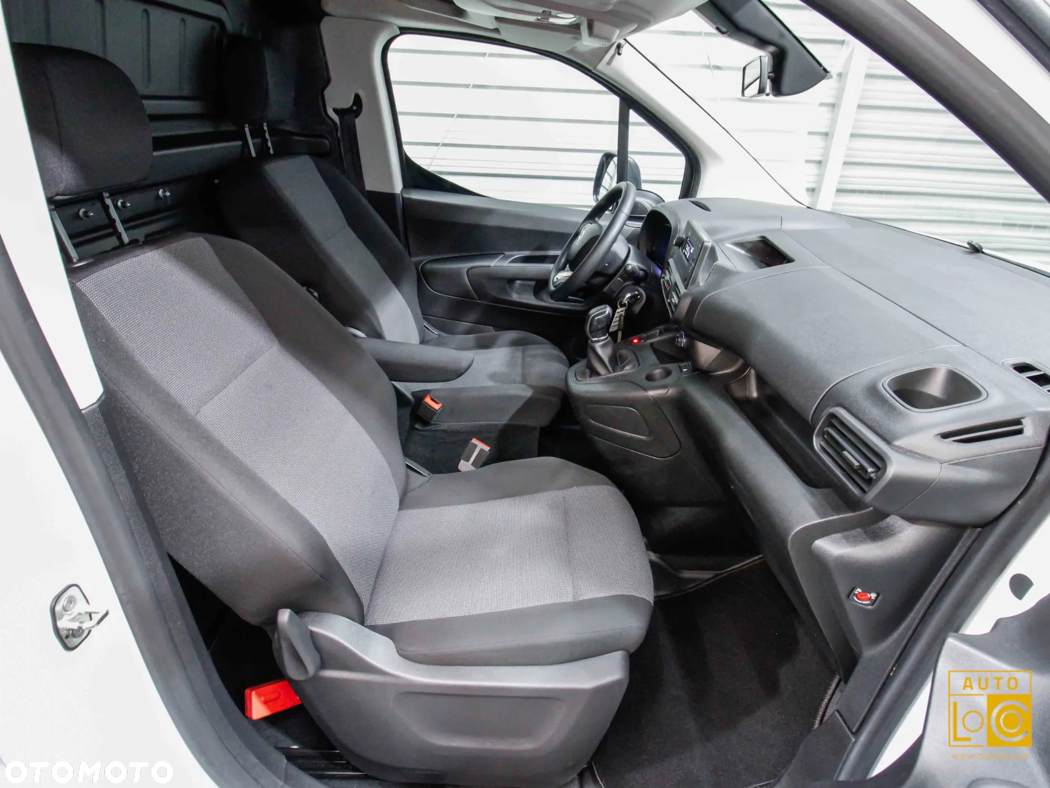 Citroën BERLINGO FURGON LONG - 9