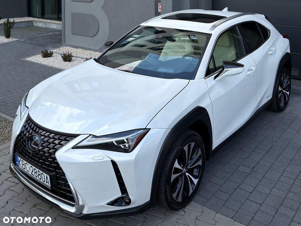 Lexus UX 200 GPF Omotenashi 2WD - 2