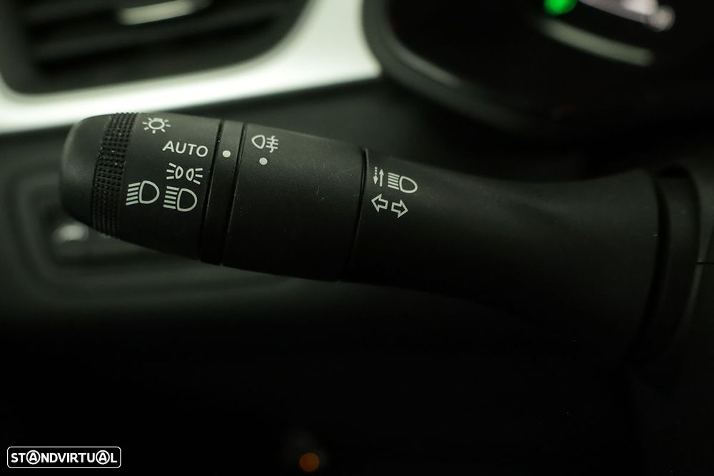 Renault Captur 1.0 TCe Techno Bi-Fuel - 17