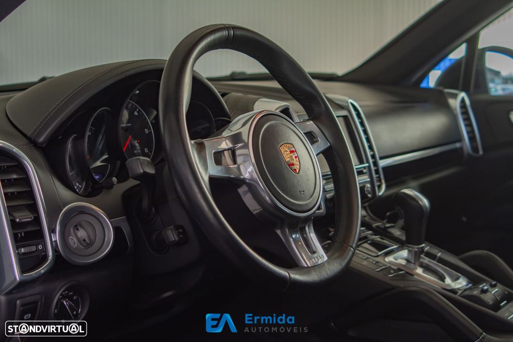 Porsche Cayenne - 28