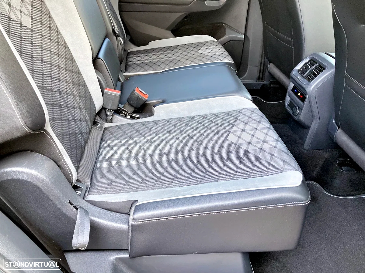 VW Tiguan Allspace 2.0 TDI R-Line DSG - 31
