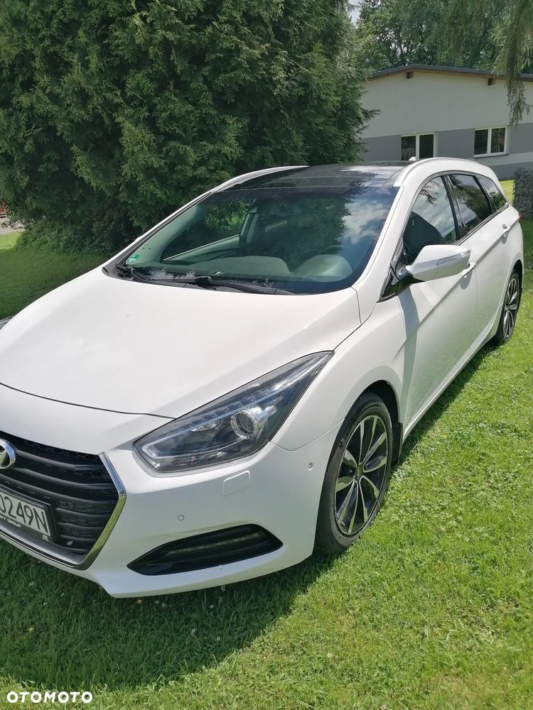 Hyundai i40 Kombi 1.7 CRDi DCT Premium - 3