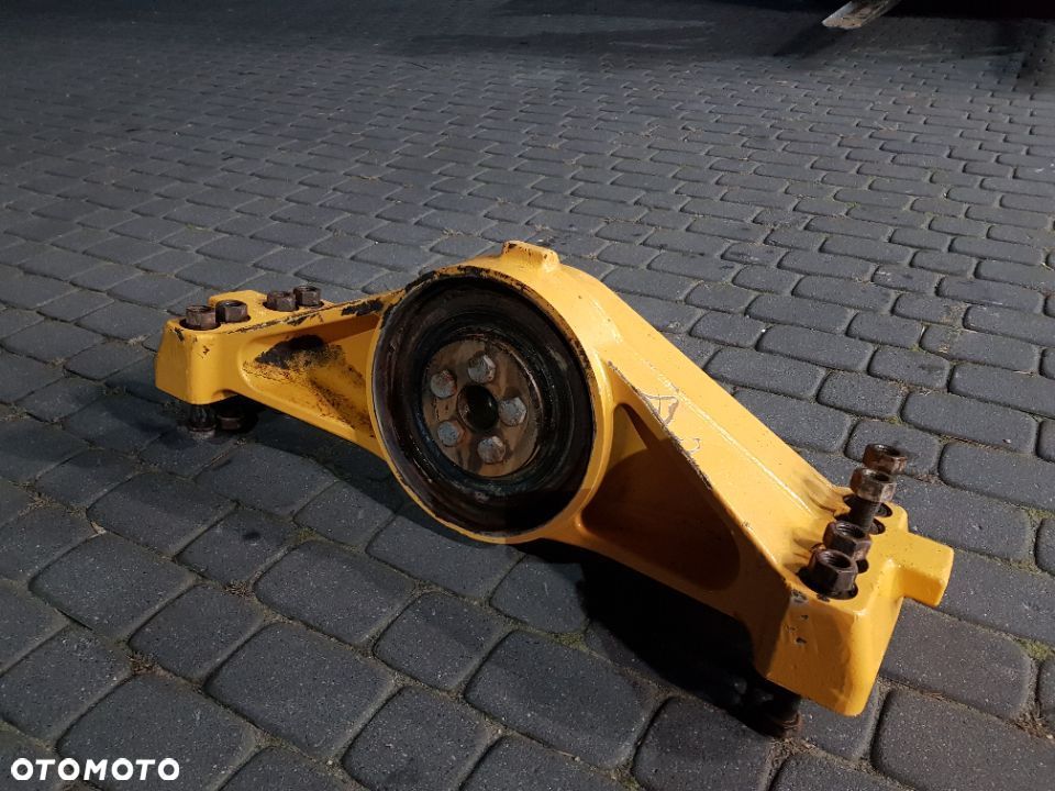 Belka tylnego mostu do ładowarki Volvo L150F - 2