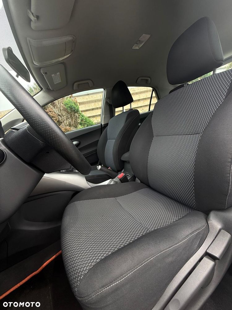 Toyota Auris 1.33 VVT-i Terra Start - 22