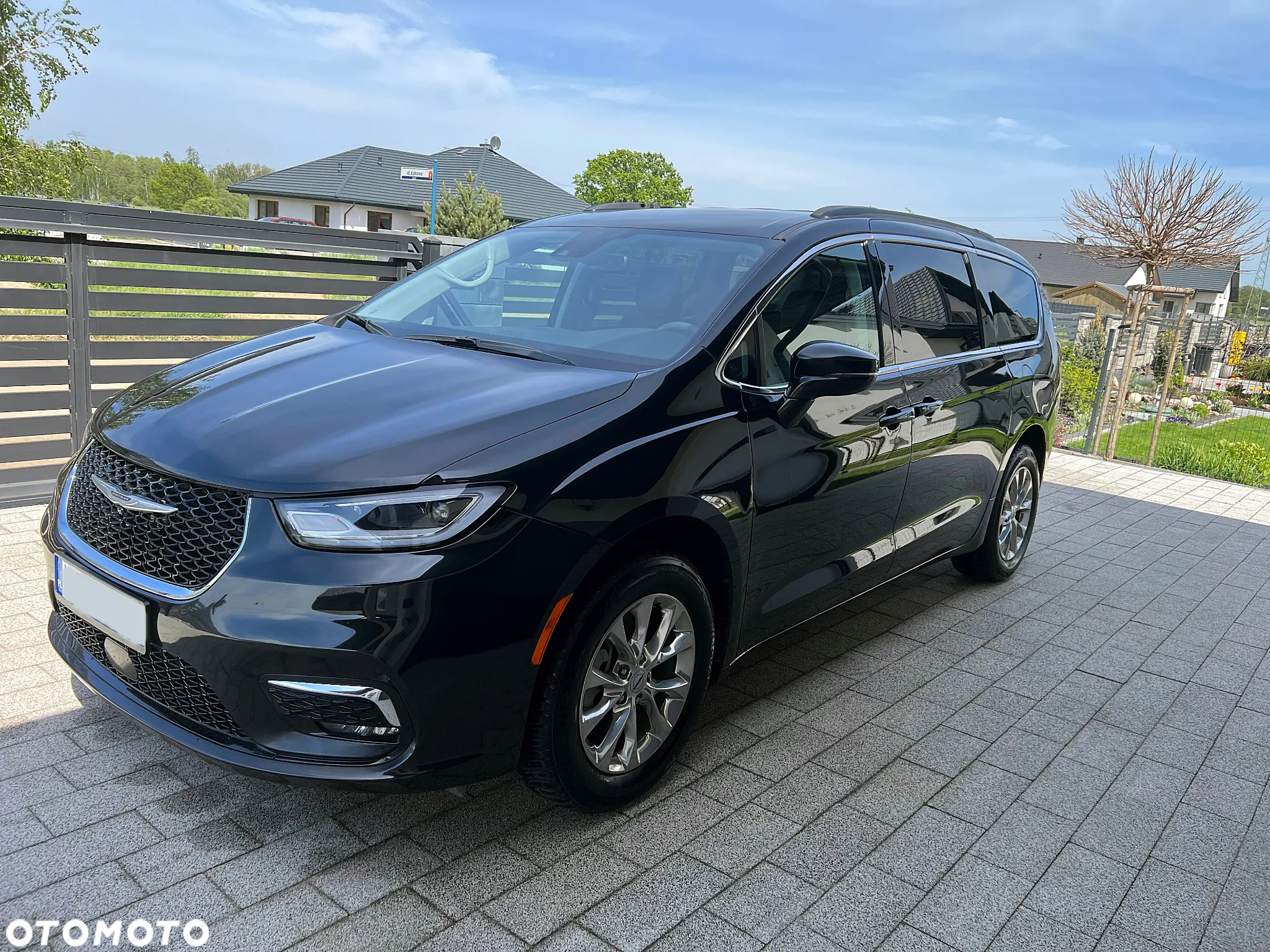 Chrysler Pacifica - 5