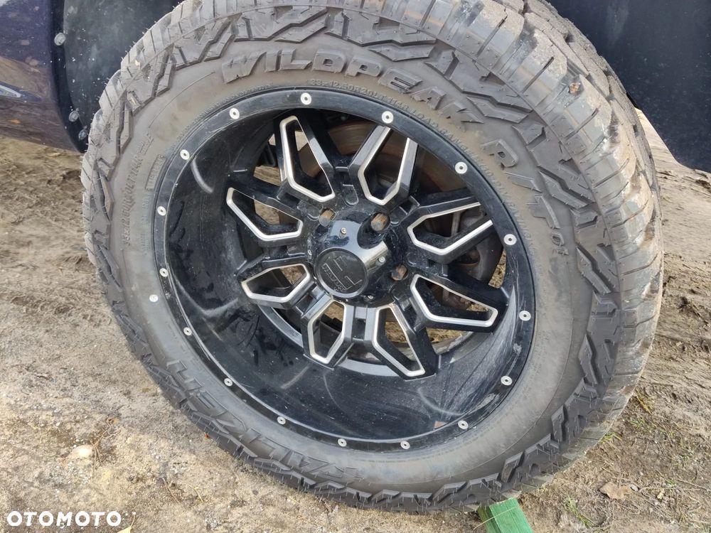 Dodge RAM 1500 5.7 4x4 - 12