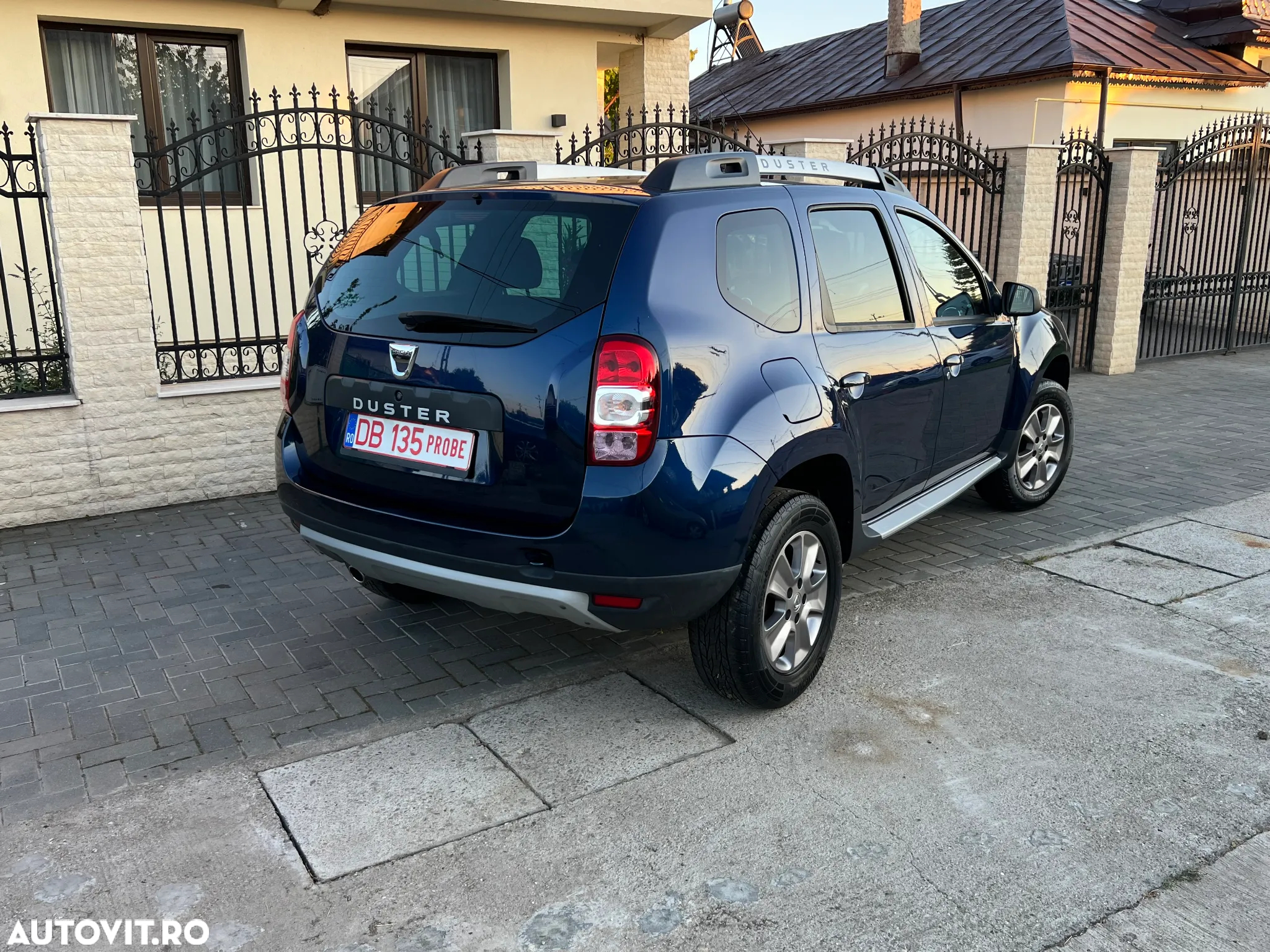 Dacia Duster 1.6 SCe Essential - 18