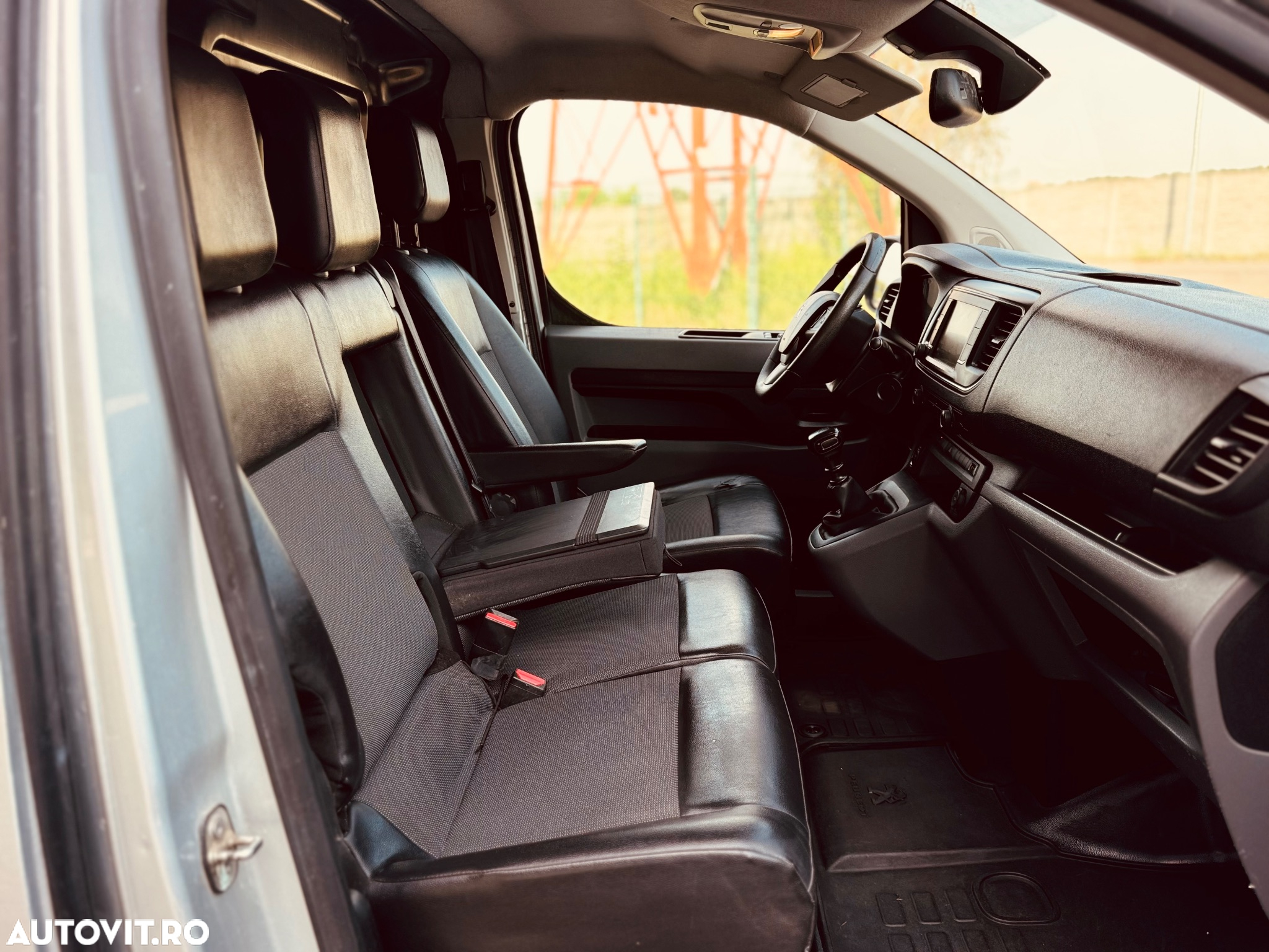 Peugeot Expert - 8